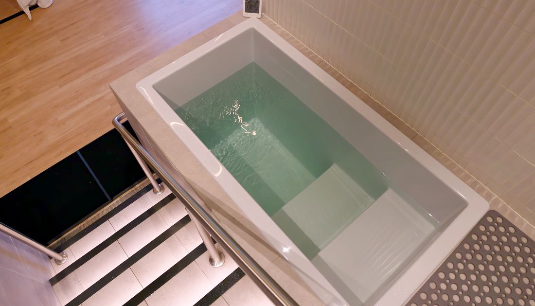 Ice plunge — cold therapy